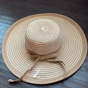 Cruise Club Natural  two tone sun hat, 5” brim, summer,cruise,vacation,garden